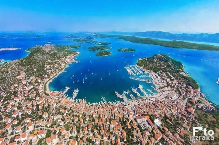 Beach Apartment Ana With Sea View, Balcony, Garden & Bbq, Murter - Dalmatia 외부 사진