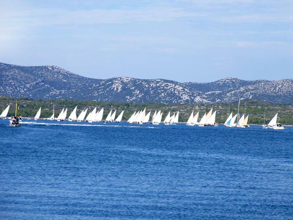 Beach Apartment Ana With Sea View, Balcony, Garden & Bbq, Murter - Dalmatia 외부 사진
